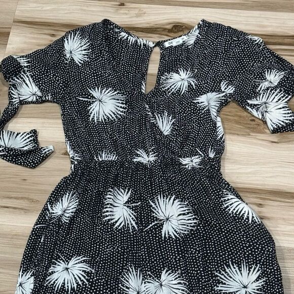 Billabong Black White Polka Dot Floral Jumpsuit Women's Small - Picture 5 of 5